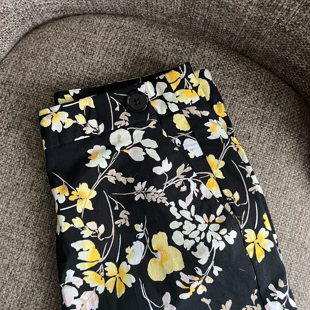 WHBM Printed Short Size 4